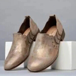 Clarks Women's Size 7.5 Gun Metal Metallic Trish Bell Slip On Booties Shoes